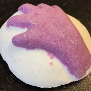 Lush Sex N The Shower Kitchen Exclusive Emotibomb